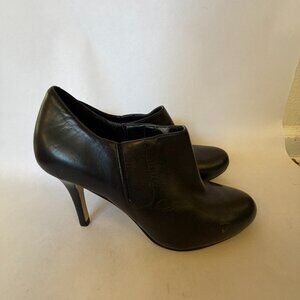Size 6.5 Cole Haan Leather Ankle Shoe Bootie